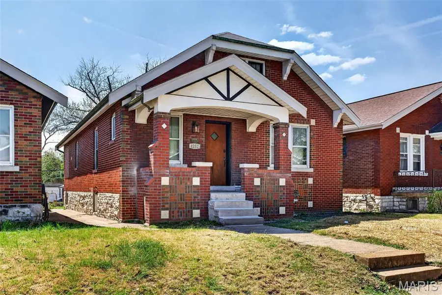 4252 Gertrude Avenue, Saint Louis, MO 63116 - #2