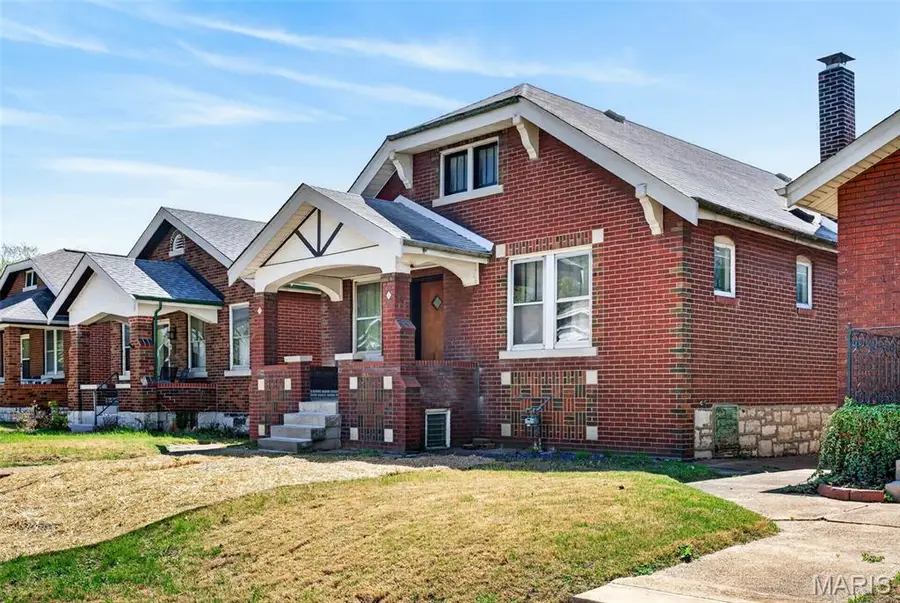 4252 Gertrude Avenue, Saint Louis, MO 63116 - #3