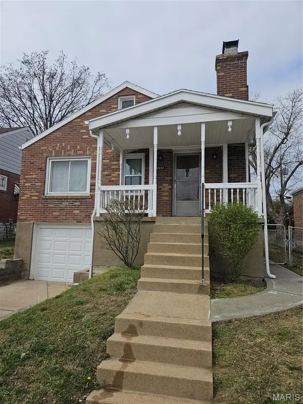 9337 Mackenzie Road, Affton, MO 63123