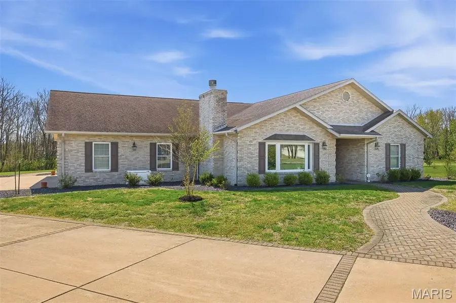 2032 Bluebird Lane, Highland, IL 62249 - #2