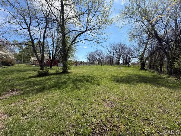 22144 Gresham Lane, Lebanon, MO 65536