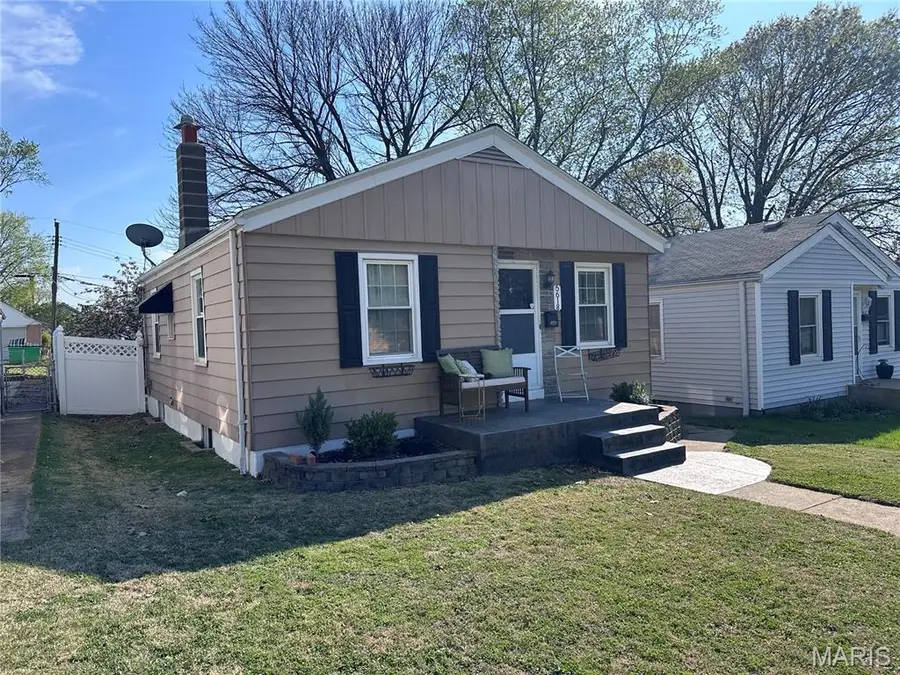 5618 Fyler Avenue, Saint Louis, MO 63139 - #2