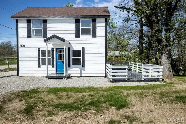 200 11th Street, Crocker, MO 65452