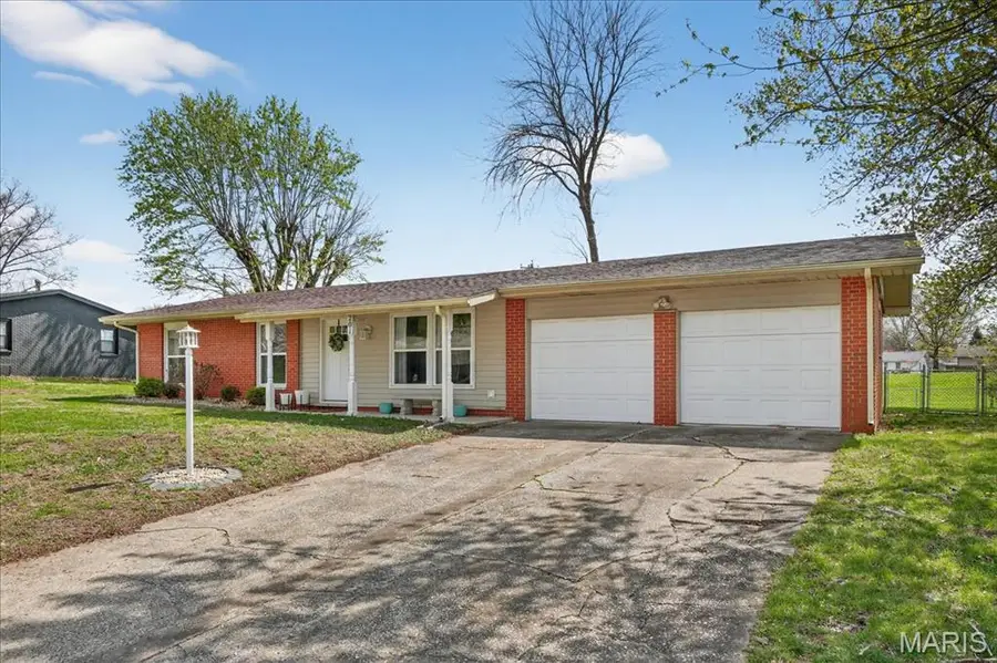 201 Mercury Drive, Godfrey, IL 62035 - #2