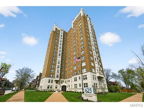 625 S Skinker Boulevard #1702, St Louis, MO 63105
