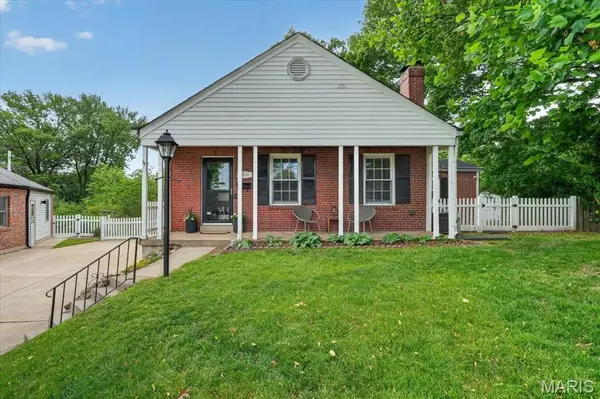 8502 Douglas Court, Brentwood, MO 63144