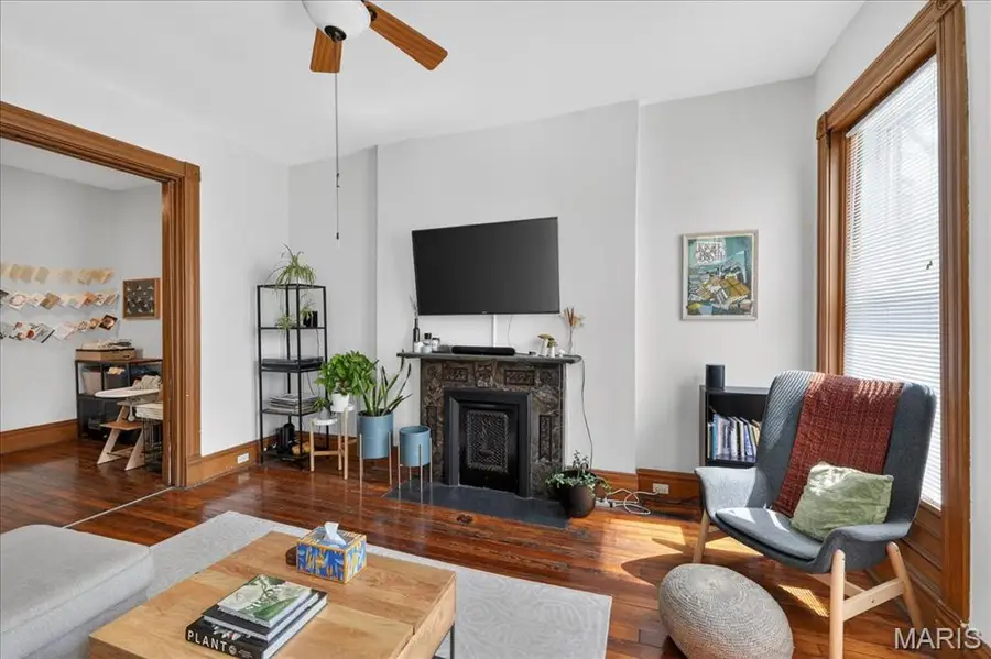 4441 Oakland Avenue, Saint Louis, MO 63110 - #2