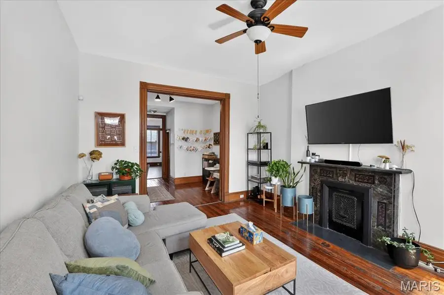 4441 Oakland Avenue, Saint Louis, MO 63110 - #3