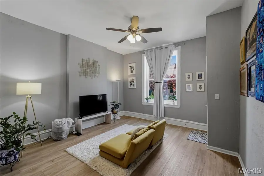 3000 S Compton Avenue, Saint Louis, MO 63118 - #2