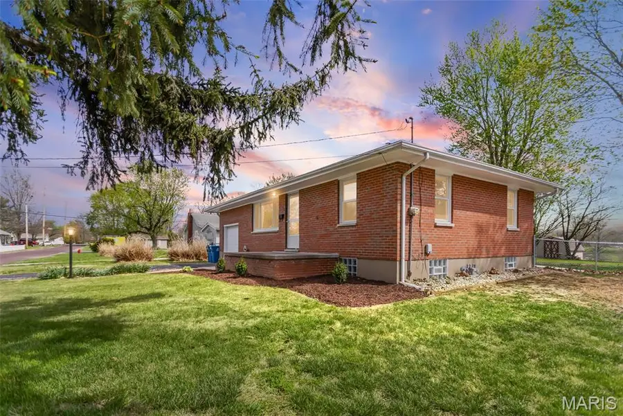 340 Ruth Avenue, Cottage Hills, IL 62018 - #2