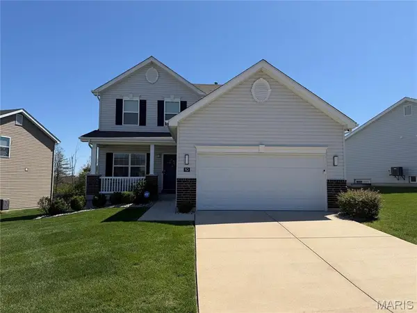 10 Hidden Bluffs Drive, Lake St Louis, MO 63367