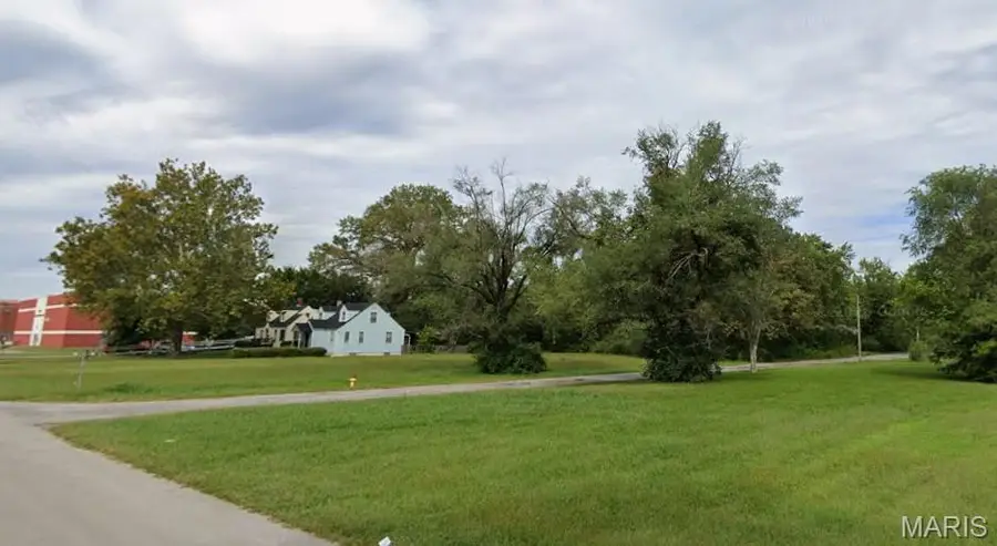 5701 N Park Drive, East Saint Louis, IL 62204 - #2