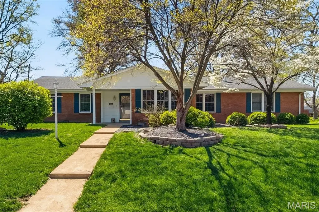 224 Churchill Drive, Belleville, IL 62223 - #1