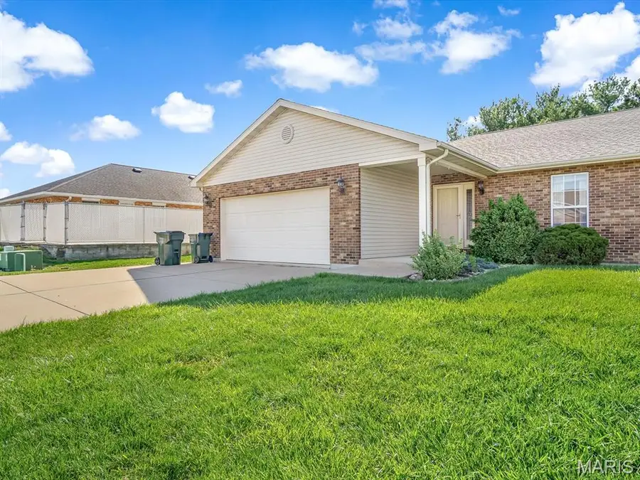 707 Marney Lane, Waterloo, IL 62298 - #2