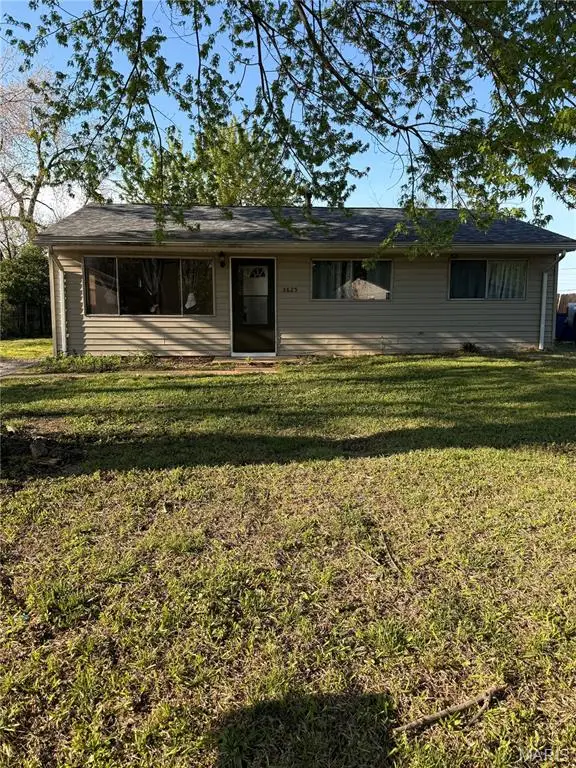 8825 Bermuda Avenue, Caseyville, IL 62232 - #1