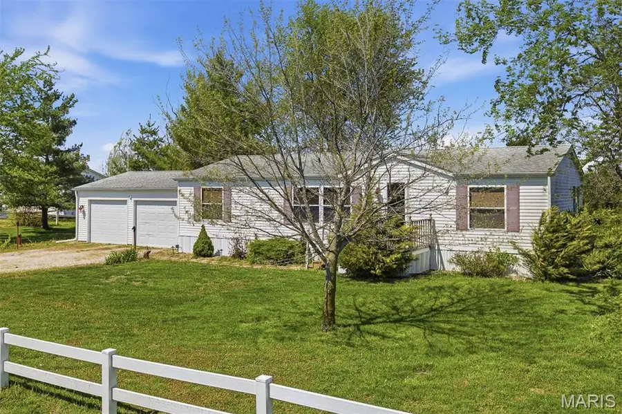 1222 Mary Irene Road, New Baden, IL 62265 - #2