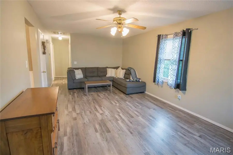 218 N Adams Street, Vandalia, IL 62471 - #3