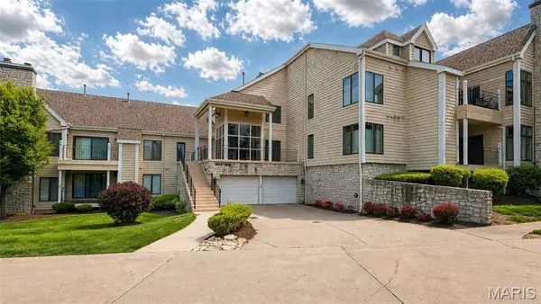 1614 Lake Knoll Drive #1L, Lake St Louis, MO 63367