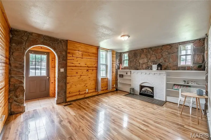 605 3rd Street, Marble Hill, MO 63764 - #3