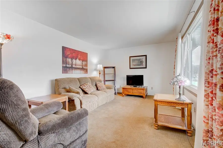 79 Rolling Meadows Drive, Godfrey, IL 62035 - #2