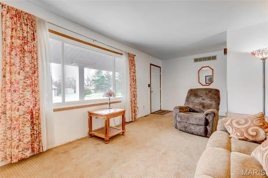 79 Rolling Meadows Drive, Godfrey, IL 62035 - #3