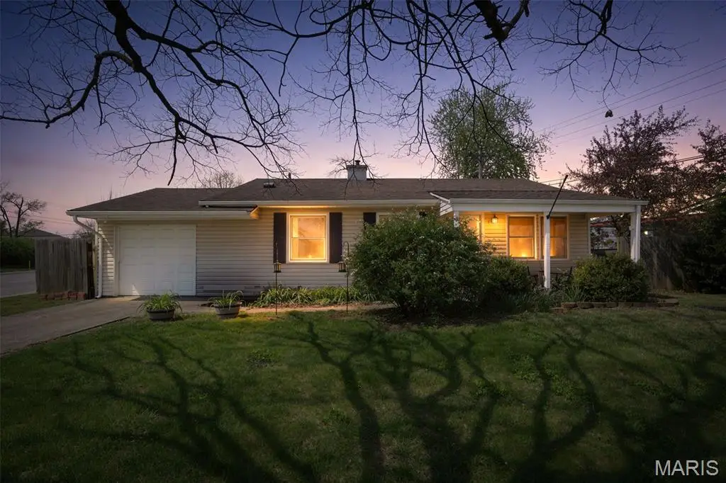 24 Belmont Drive, Saint Peters, MO 63376 - #1