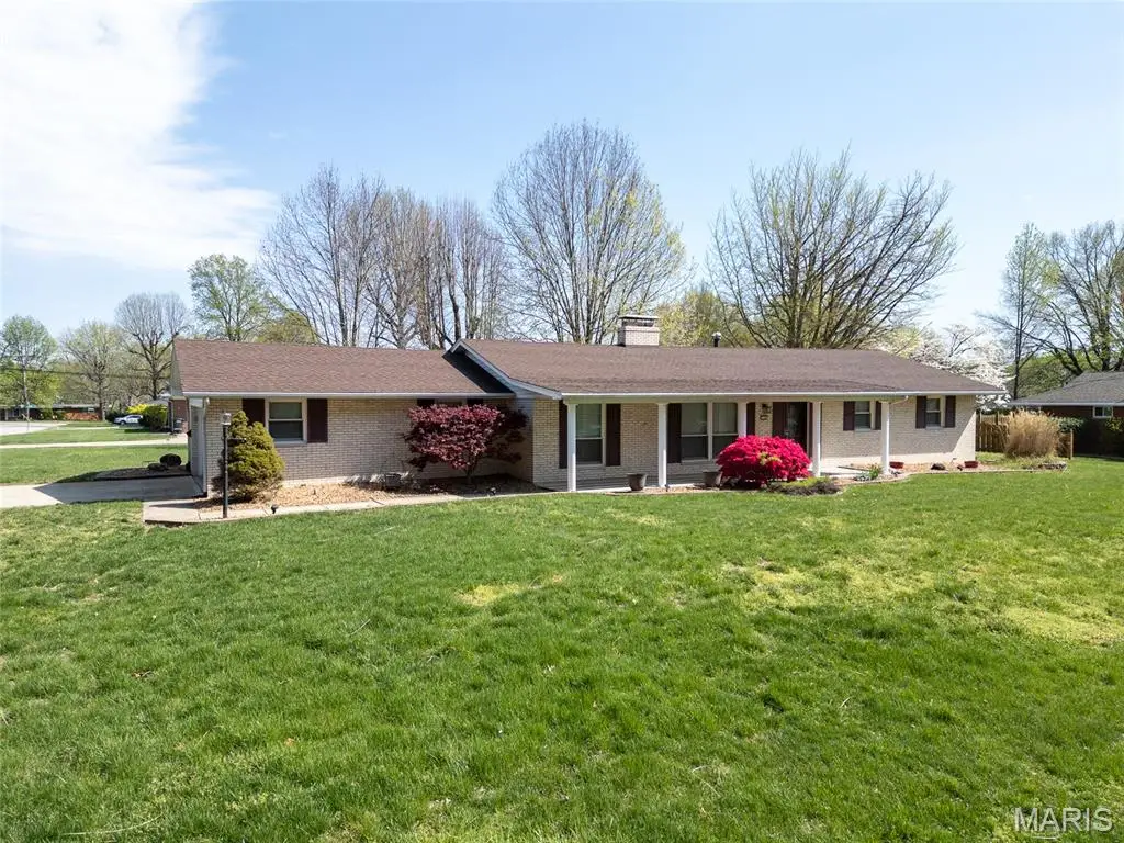 114 Westmoreland Street, Collinsville, IL 62234 - #1