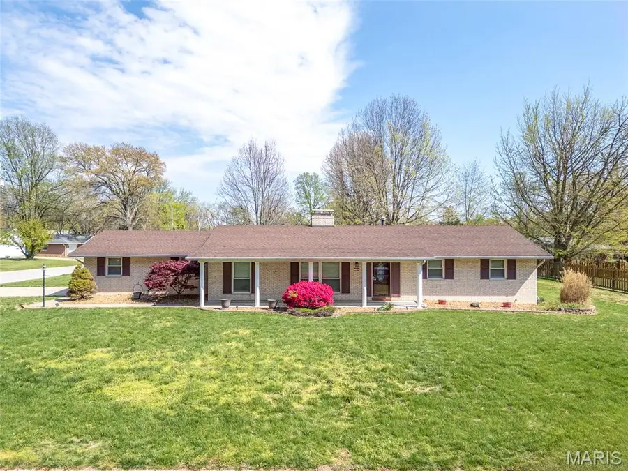 114 Westmoreland Street, Collinsville, IL 62234 - #2