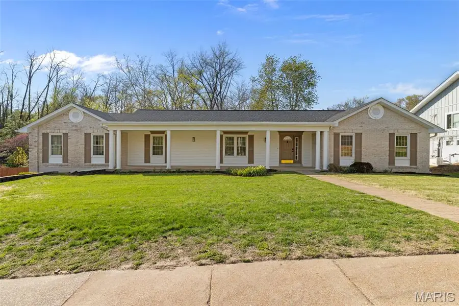 141 Greentrails Drive, Chesterfield, MO 63017 - #2