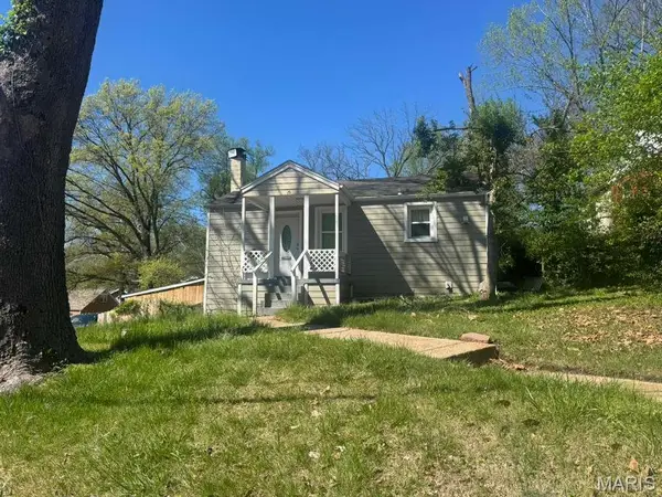 15 N Harvey Avenue, St Louis, MO 63135