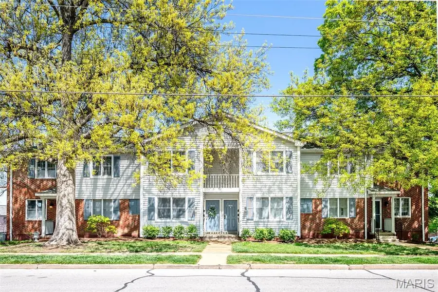 9039 W Swan Circle, Brentwood, MO 63144 - #2