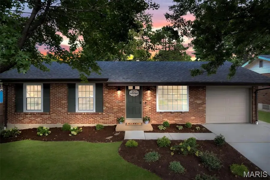 4508 Thicket Drive, Saint Louis, MO 63129 - #2