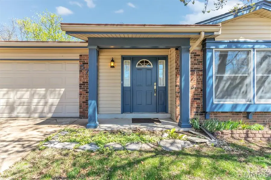 5728 Hidden Stone Drive, Oakville, MO 63129 - #3