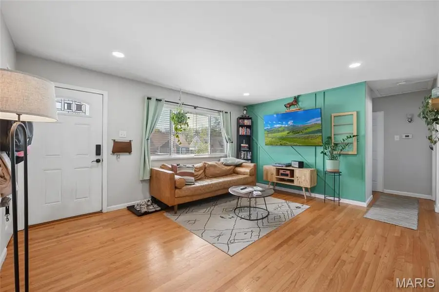 7915 Elton Street, Saint Louis, MO 63123 - #3