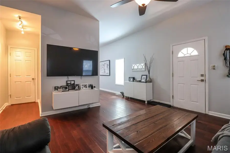 4237 Wyoming Street, Saint Louis, MO 63116 - #3