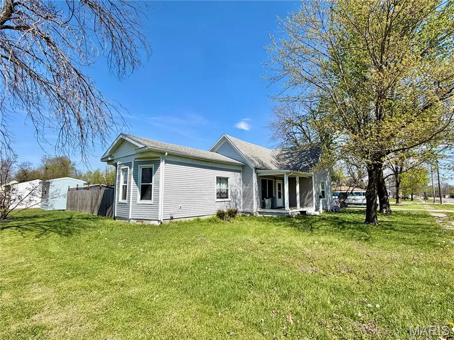 409 N 2nd Street, Wellsville, MO 63384 - #3