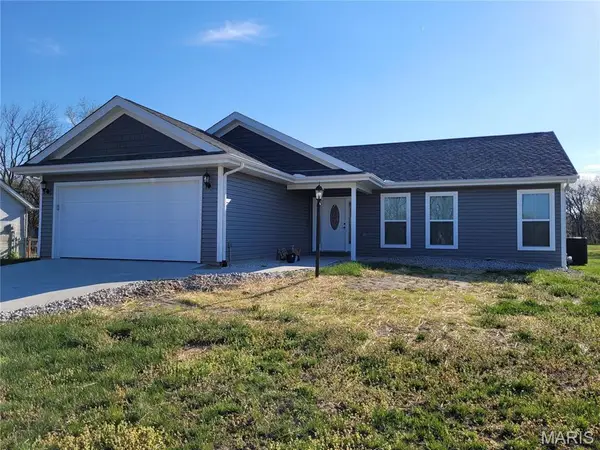 1134 Redwing Court, Grafton, IL 62037