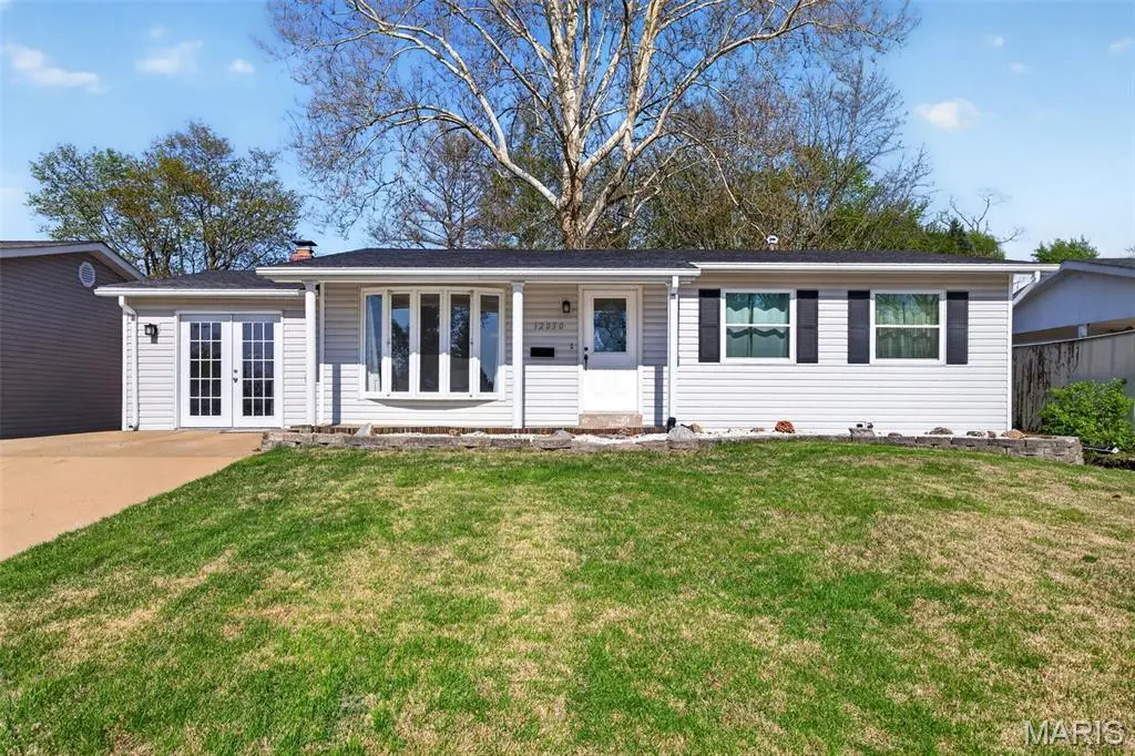 12030 Bennington Place, Maryland Heights, MO 63043 - #1