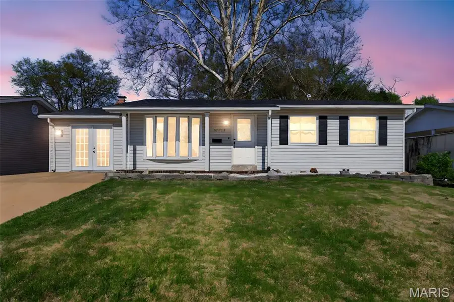 12030 Bennington Place, Maryland Heights, MO 63043 - #2