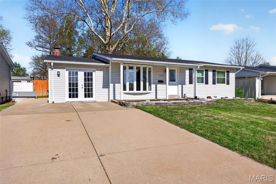 12030 Bennington Place, Maryland Heights, MO 63043 - #3