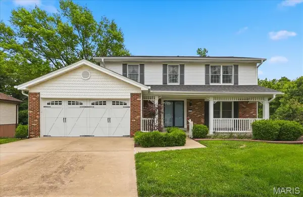 12268 Spring Place Court, Maryland Heights, MO 63043