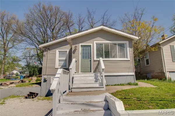 3034 Glenwood Avenue, Alton, IL 62002