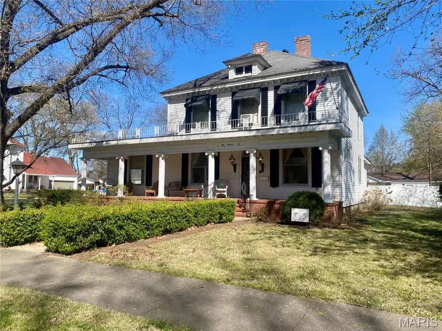 502 E Commercial Street, Charleston, MO 63834 - #2