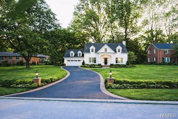 74 Country Club Place, Belleville, IL 62223