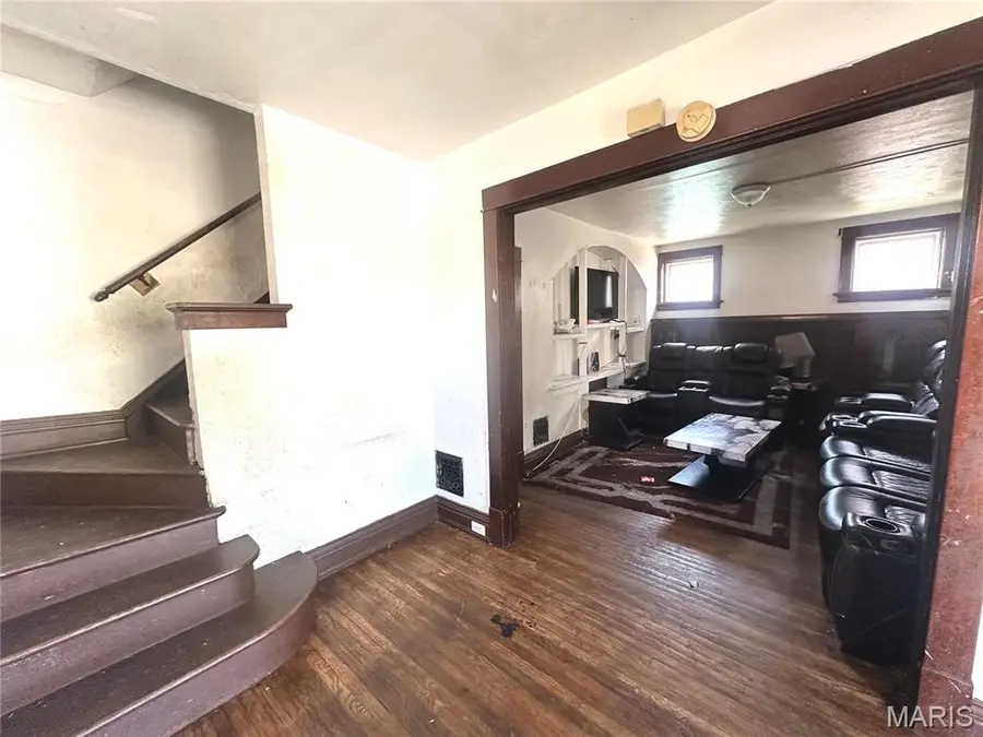 3718 S Spring Avenue, Saint Louis, MO 63116 - #3