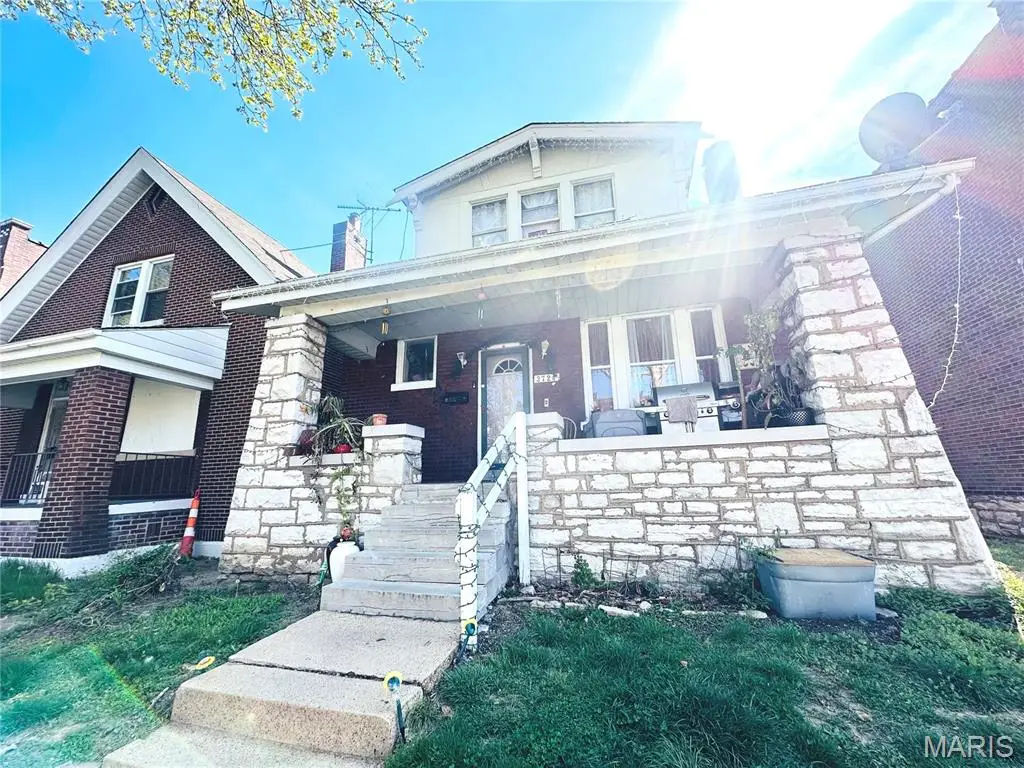 3724 Bamberger Avenue, Saint Louis, MO 63116 - #1