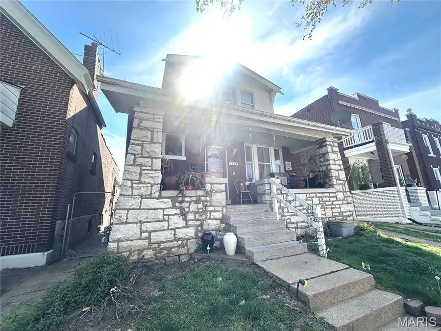 3724 Bamberger Avenue, Saint Louis, MO 63116 - #3