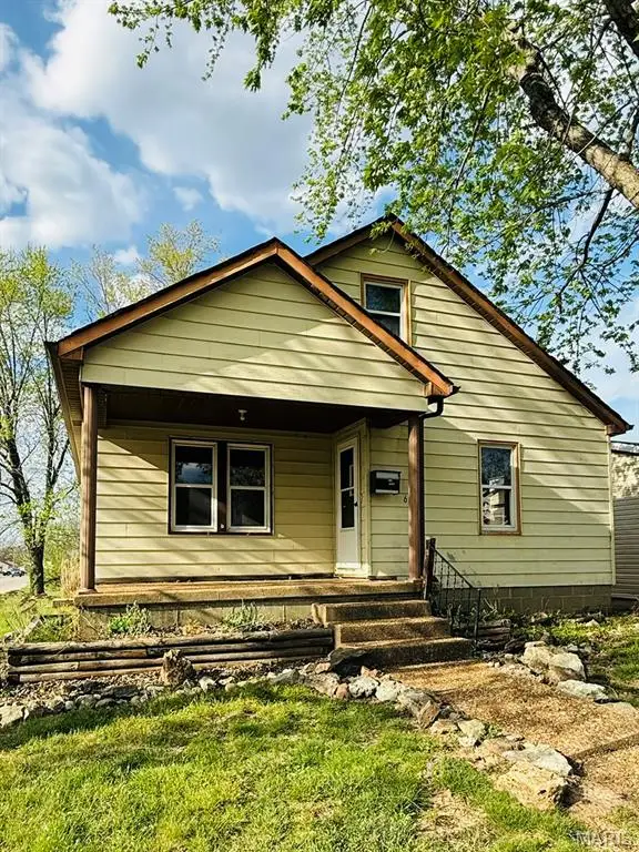 611 W Monroe Avenue, Owensville, MO 65066 - #1