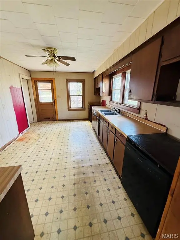 611 W Monroe Avenue, Owensville, MO 65066 - #3