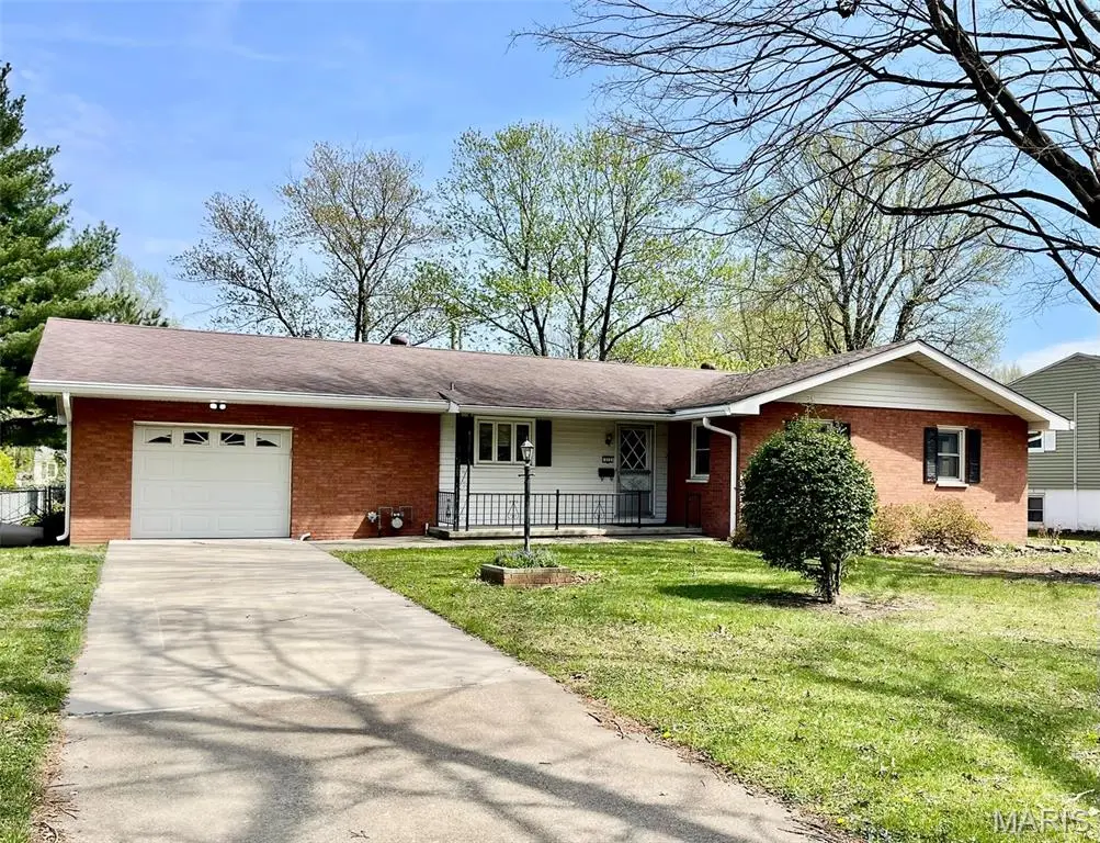 313 Sanders Street, Bethalto, IL 62010 - #1